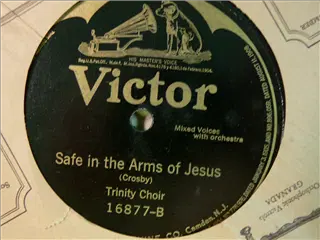 small_victor 16877 b.webp